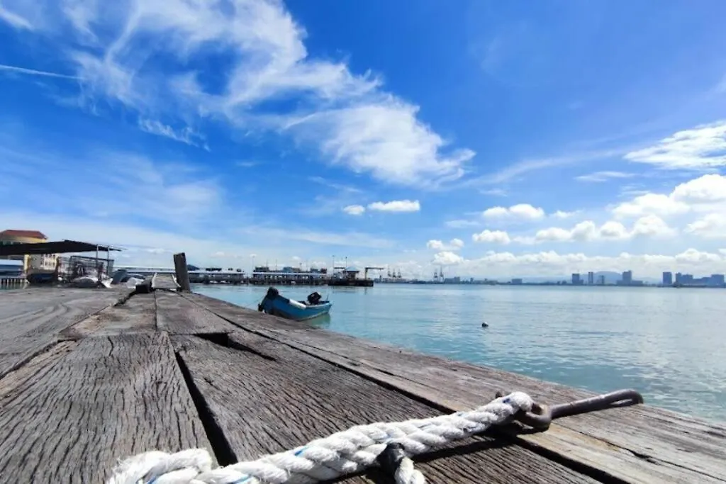 Unlisted T2708 Apartment George Town