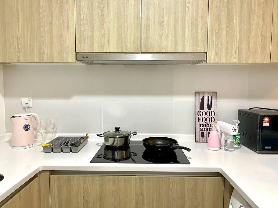 Unlisted T2708 Apartment George Town