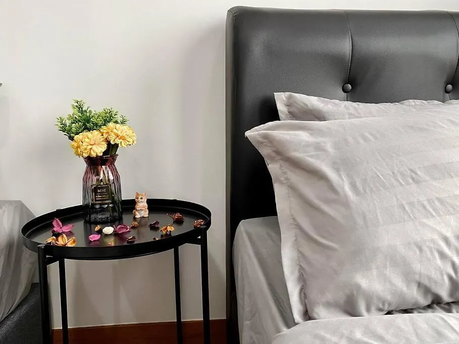 Unlisted T2708 Apartment George Town
