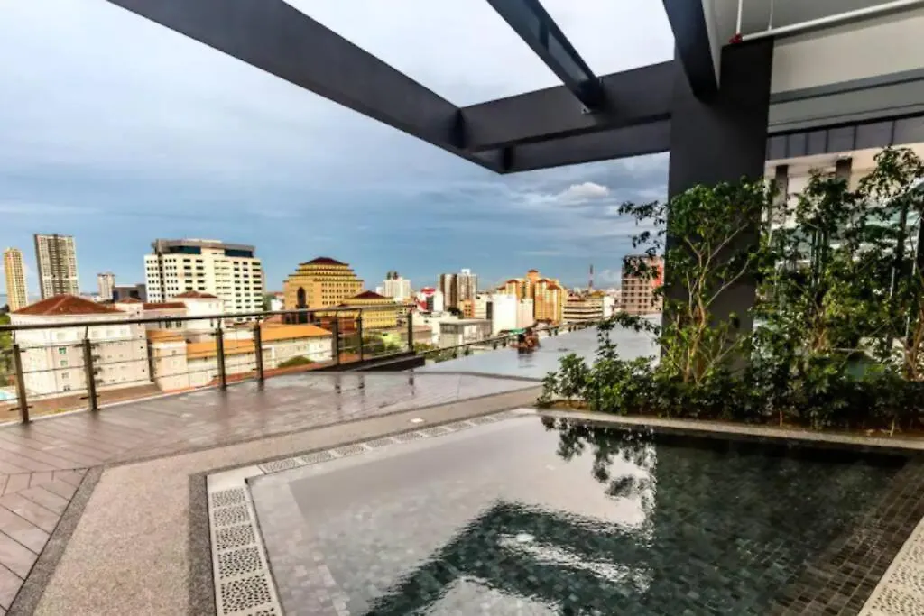 Unlisted T2708 Apartment George Town